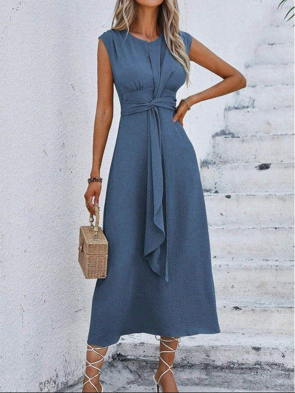 Eva | Elegant Sleeveless Dress with Adjustable Belt