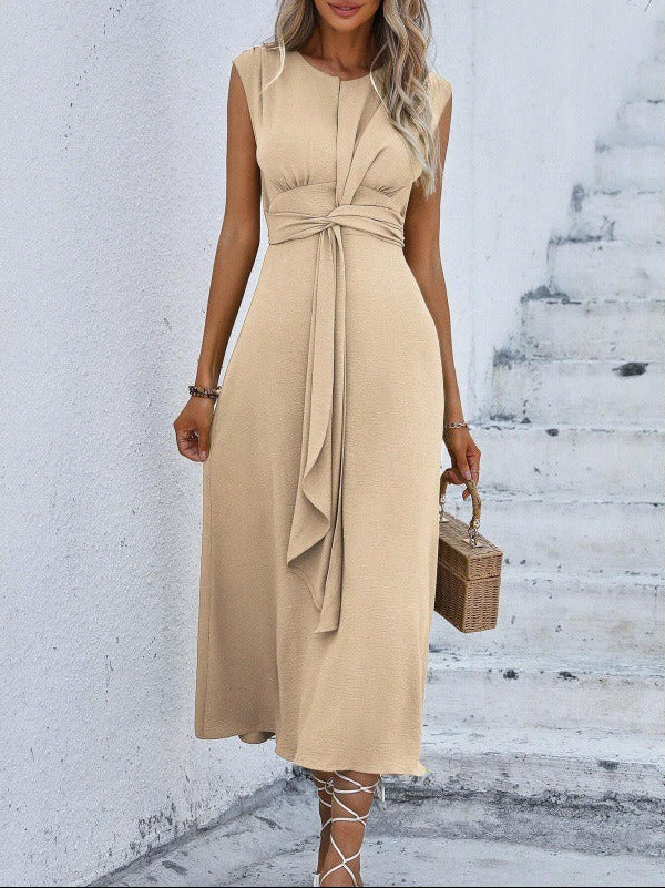 Eva | Elegant Sleeveless Dress with Adjustable Belt