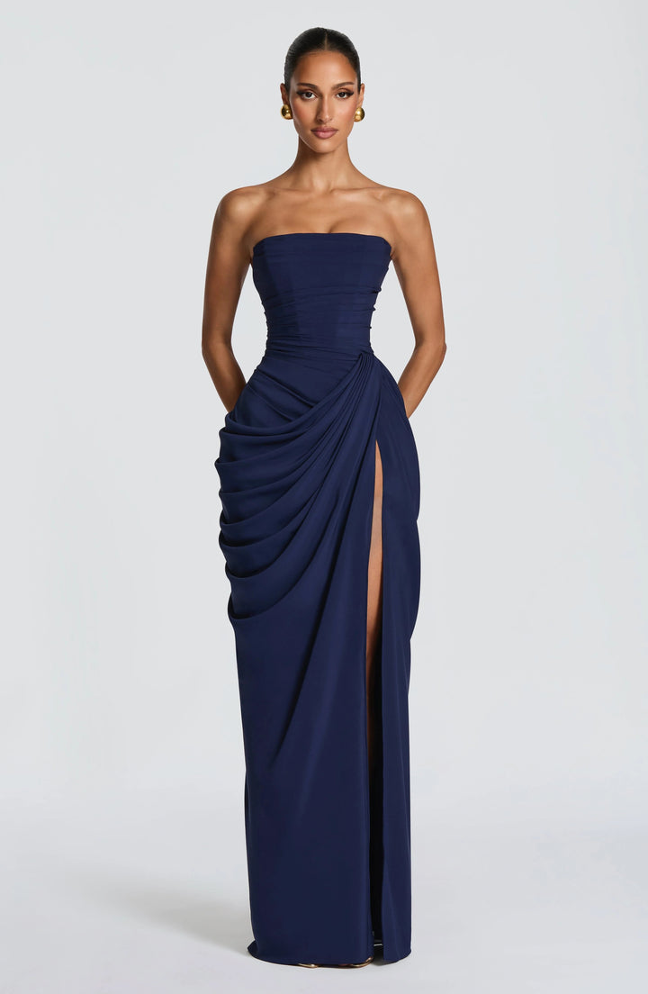 Lola™ | Sculpting Elegance That Defines Your Figure