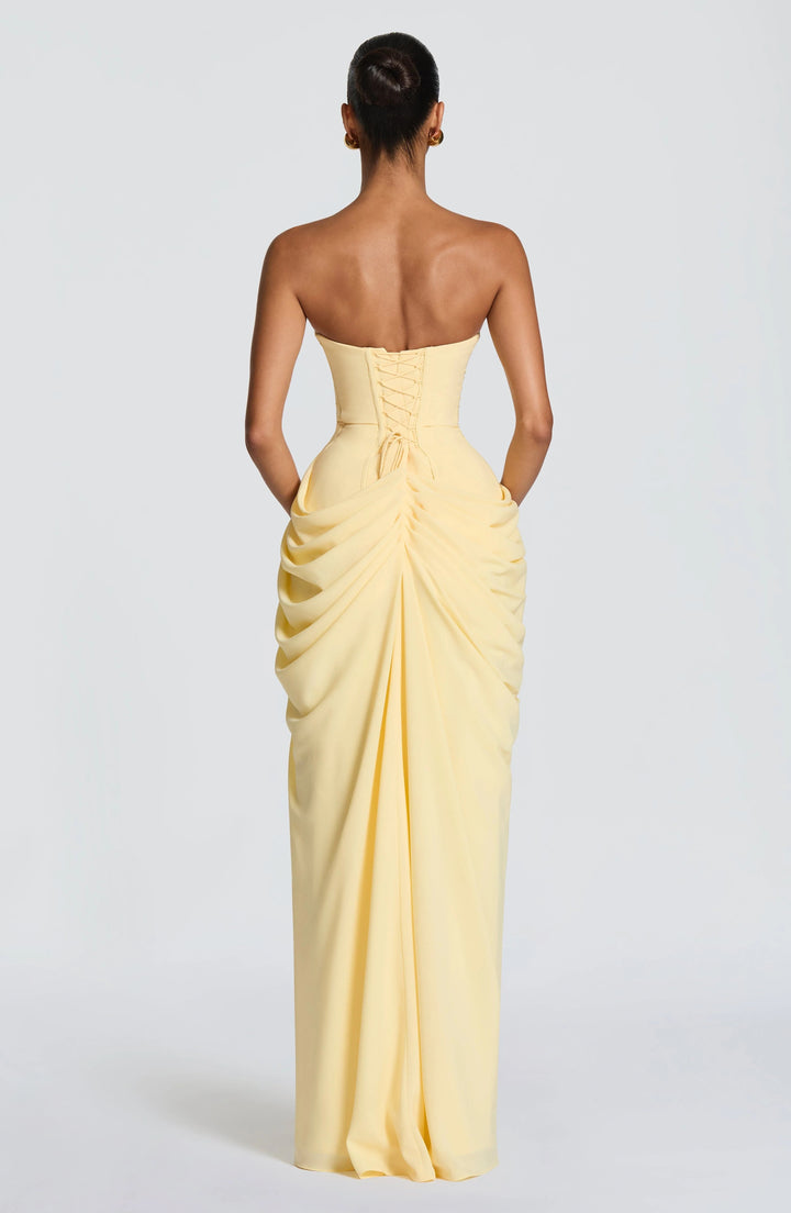Lola™ | Sculpting Elegance That Defines Your Figure