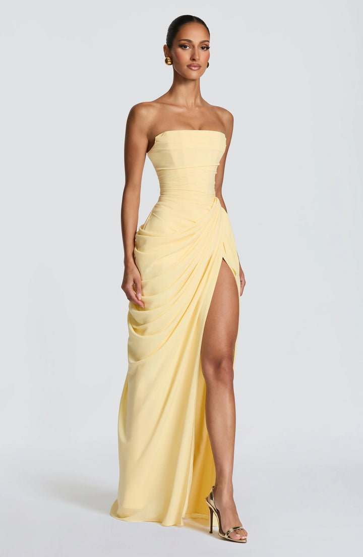 Lola™ | Sculpting Elegance That Defines Your Figure
