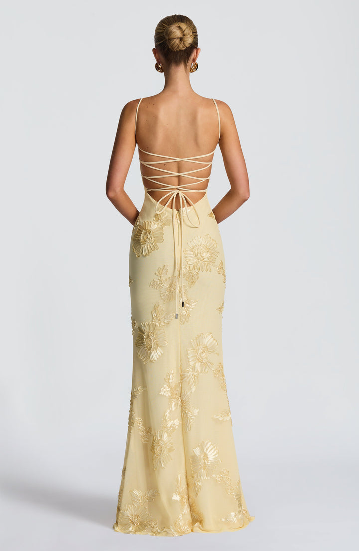 Raquel™ | Structured Elegance with Exclusive Details