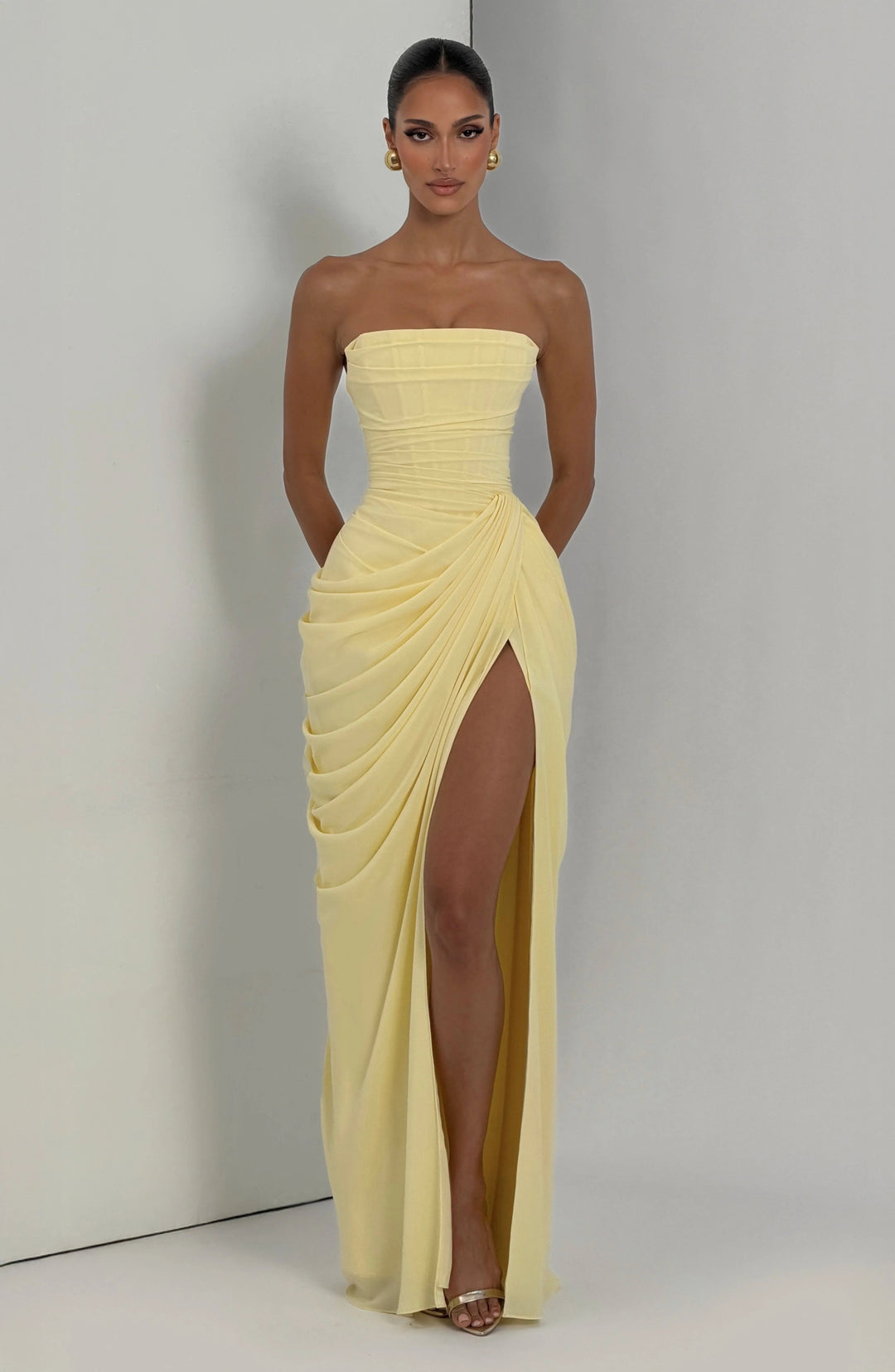 Lola™ | Sculpting Elegance That Defines Your Figure